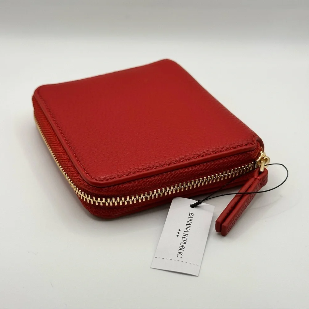 Banana Republic Women’s Red Vegan Leather Wallet with Zipper NWT - Picture 6 of 6